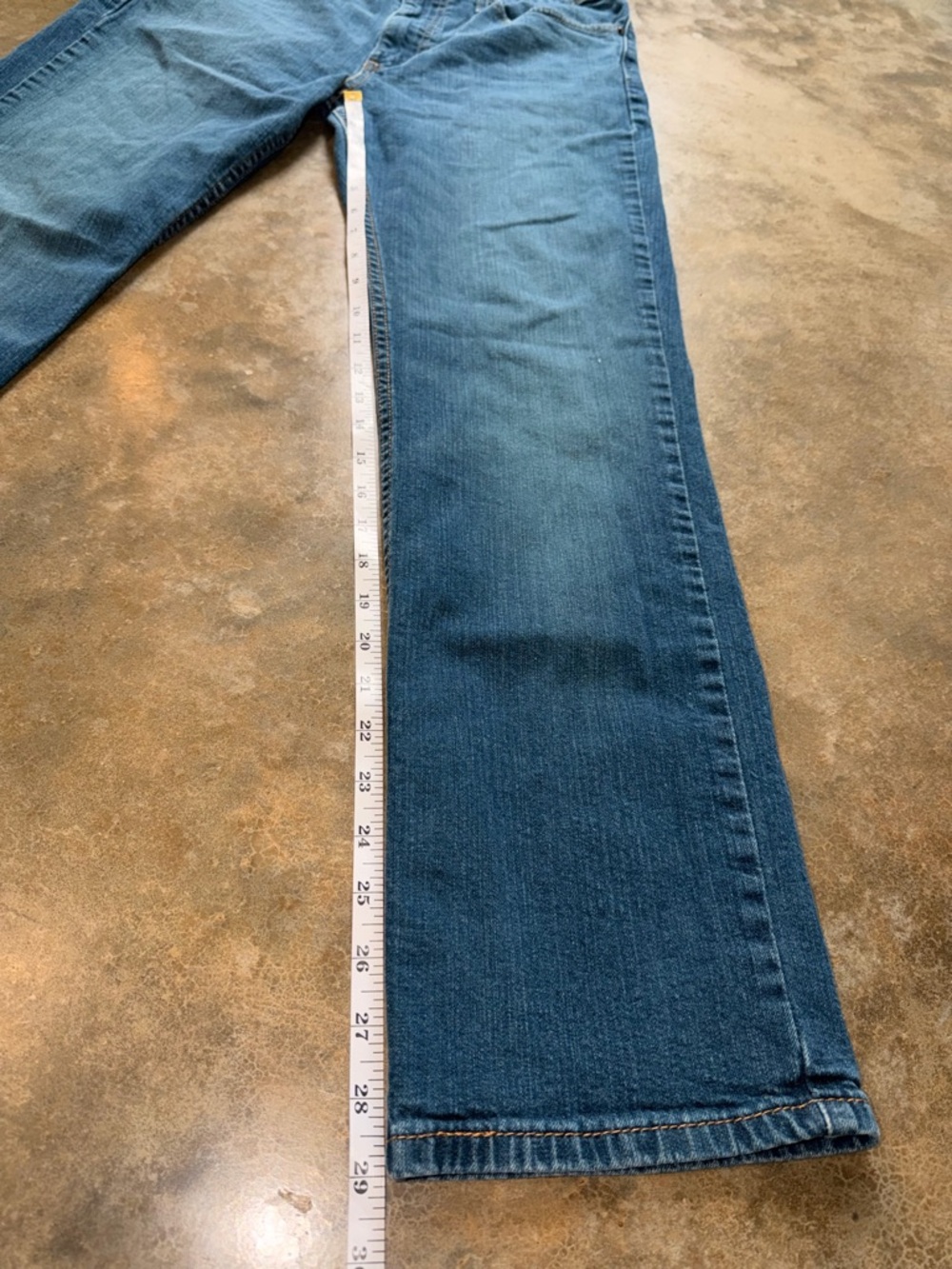 Levi's 514 - Medium Blue Straight Leg Denim Jeans - Picture 8 of 8